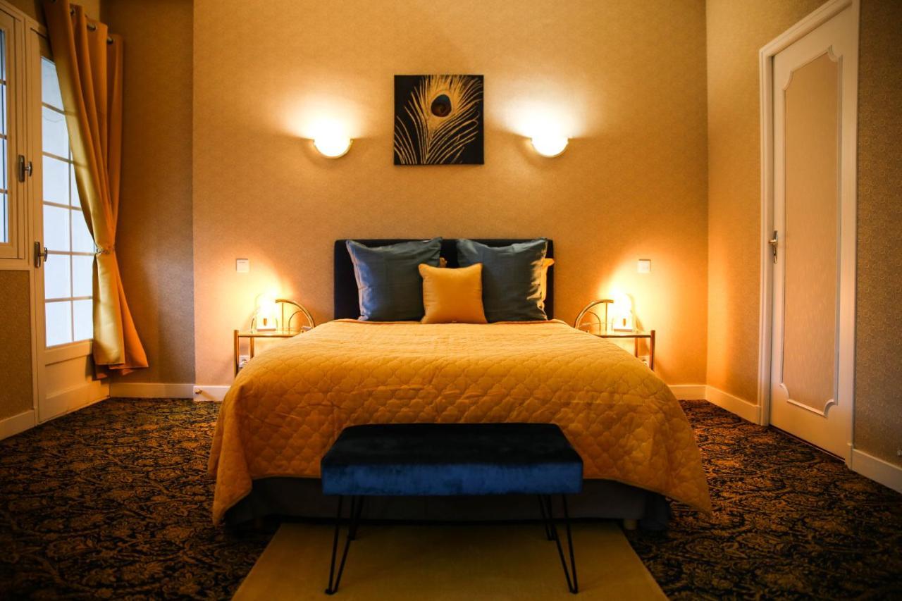 Aux Portes Du Chateau Bed & Breakfast