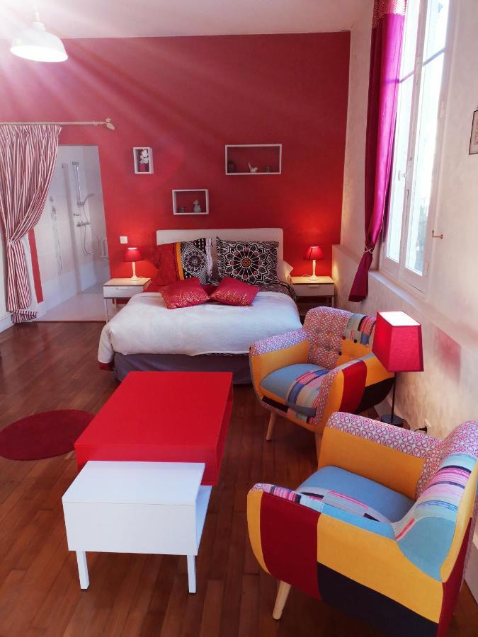 Aux Portes Du Chateau Bed & Breakfast *