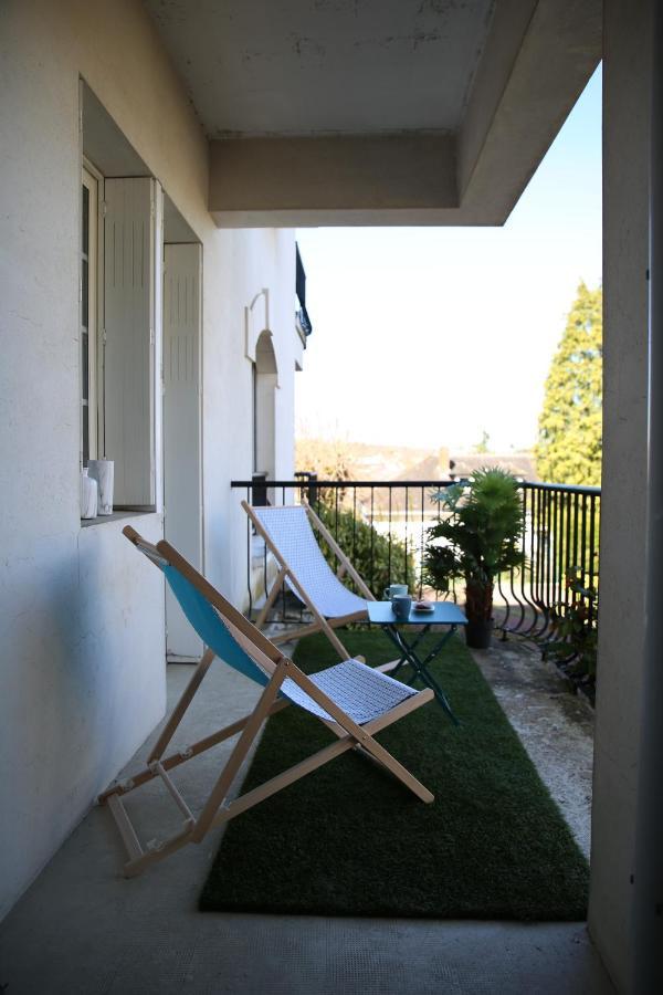Aux Portes Du Chateau Bed & Breakfast